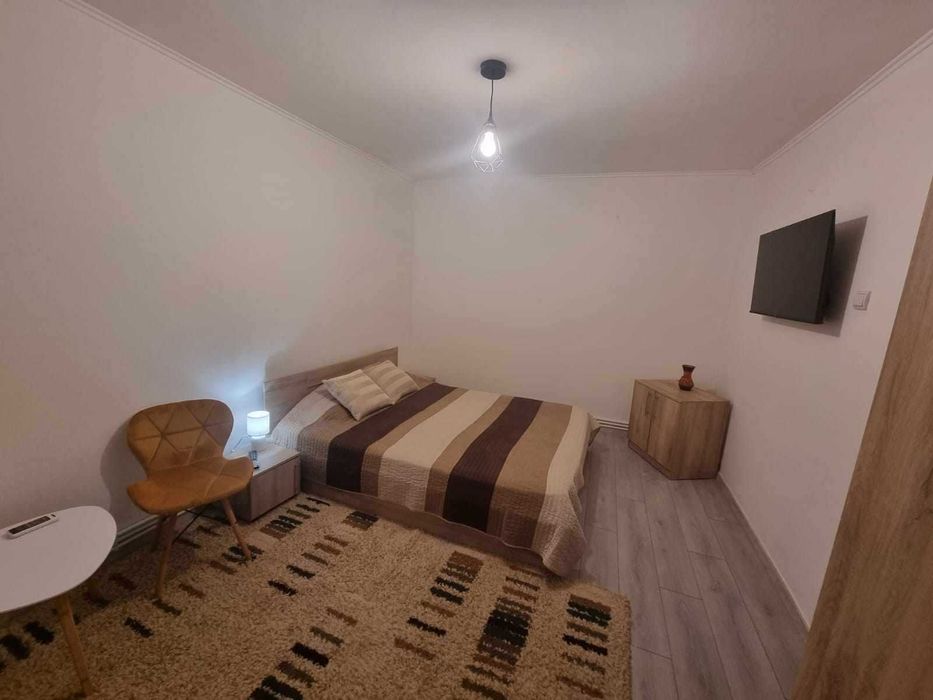 Apartament cu o camera de închiriat