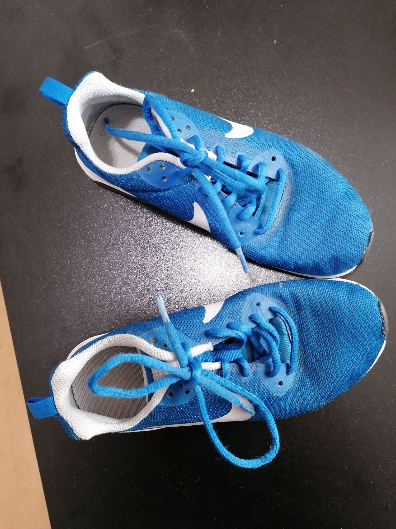 Adidasi Nike albastri