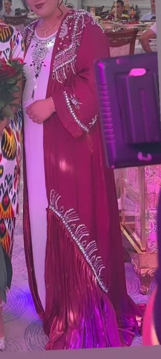 Abaya va vechirni kuylak sotiladi