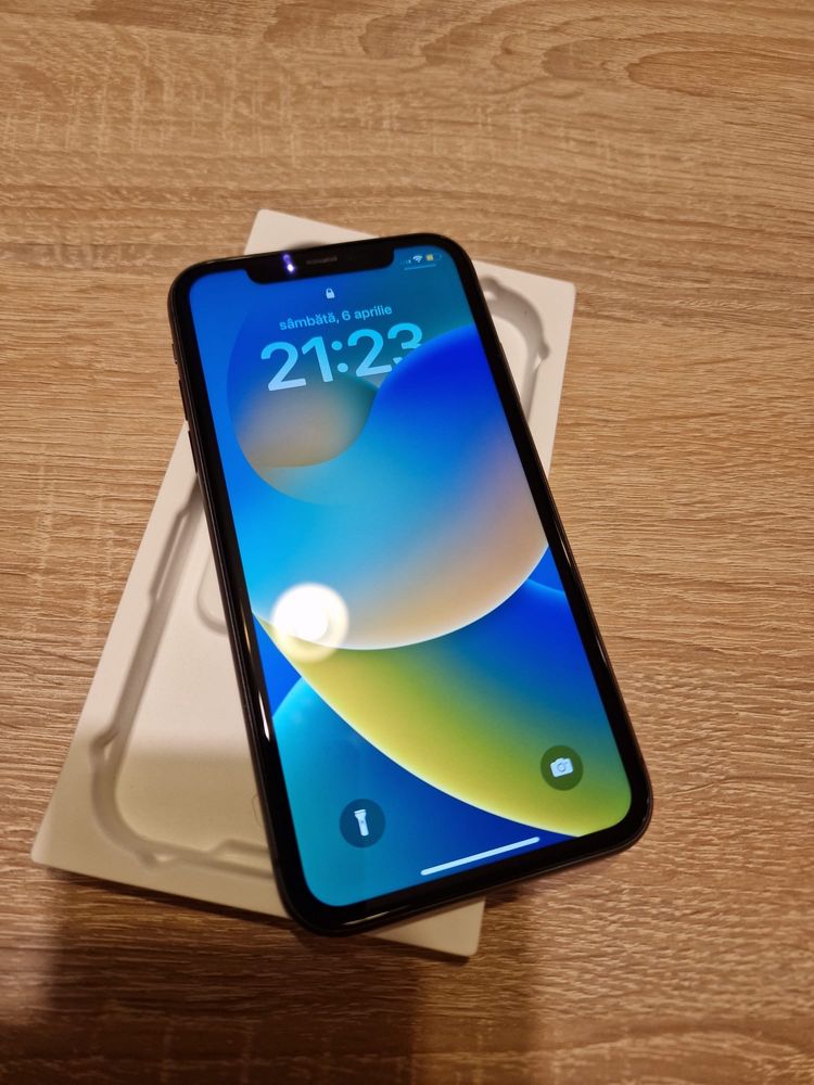 iPhone 11 64GB Black