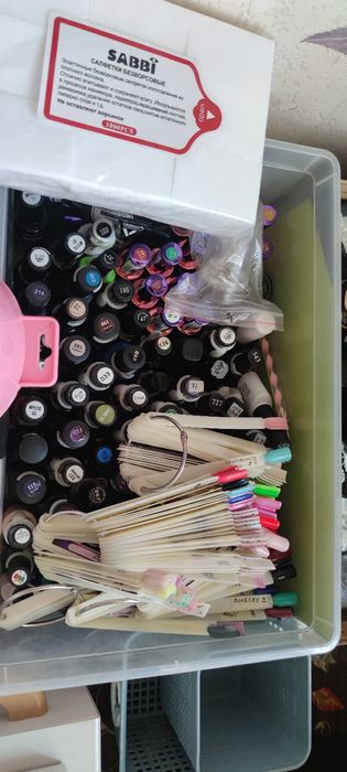 Продам все для наращивания ногтей