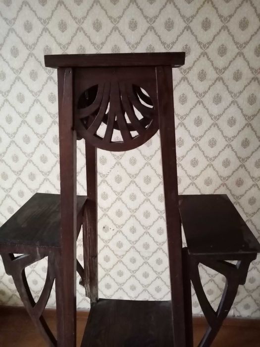 Винтидж дървена стойка за цветя /цветарник/