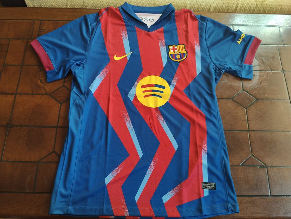 Футболни тениски Barcelona 2025/2026 4th El clasico и special