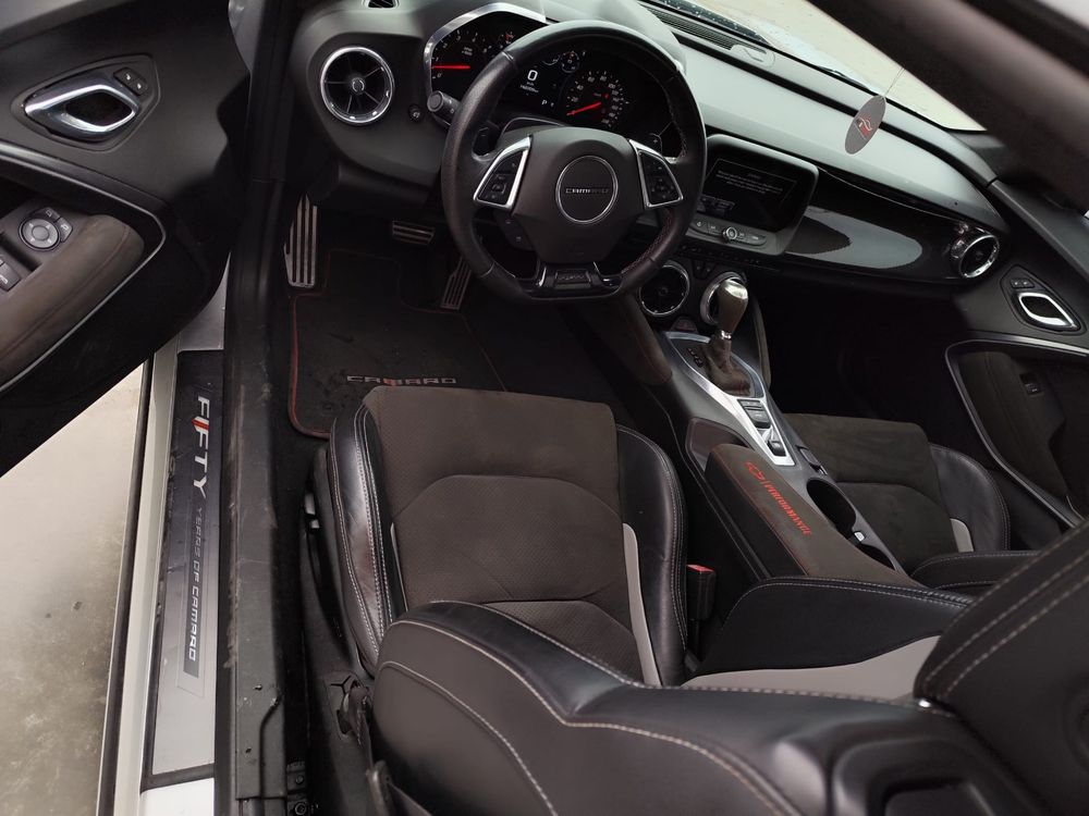 Chevrolet Camaro 6.2 551 cp