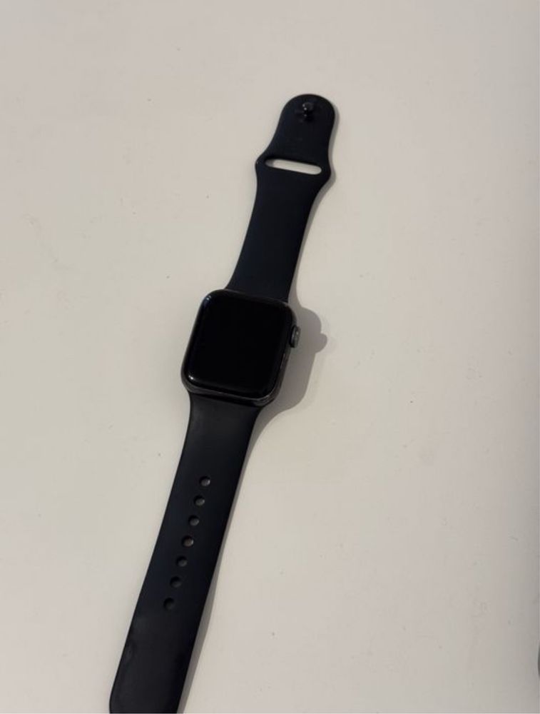 Часы Apple watch 5Se