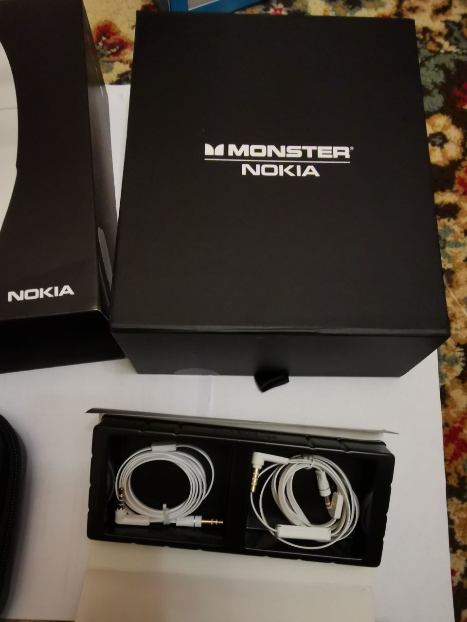 Nokia Monster аудио слушалки