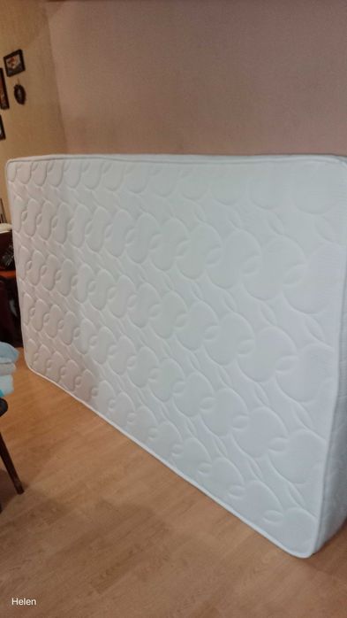 Продам матрас почти новый