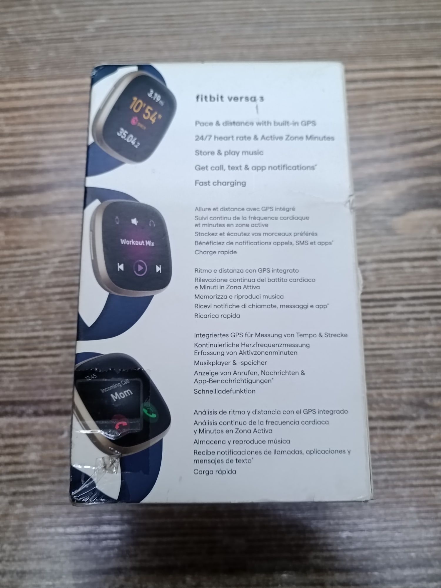 Смарт часовник Fitbit Versa 3