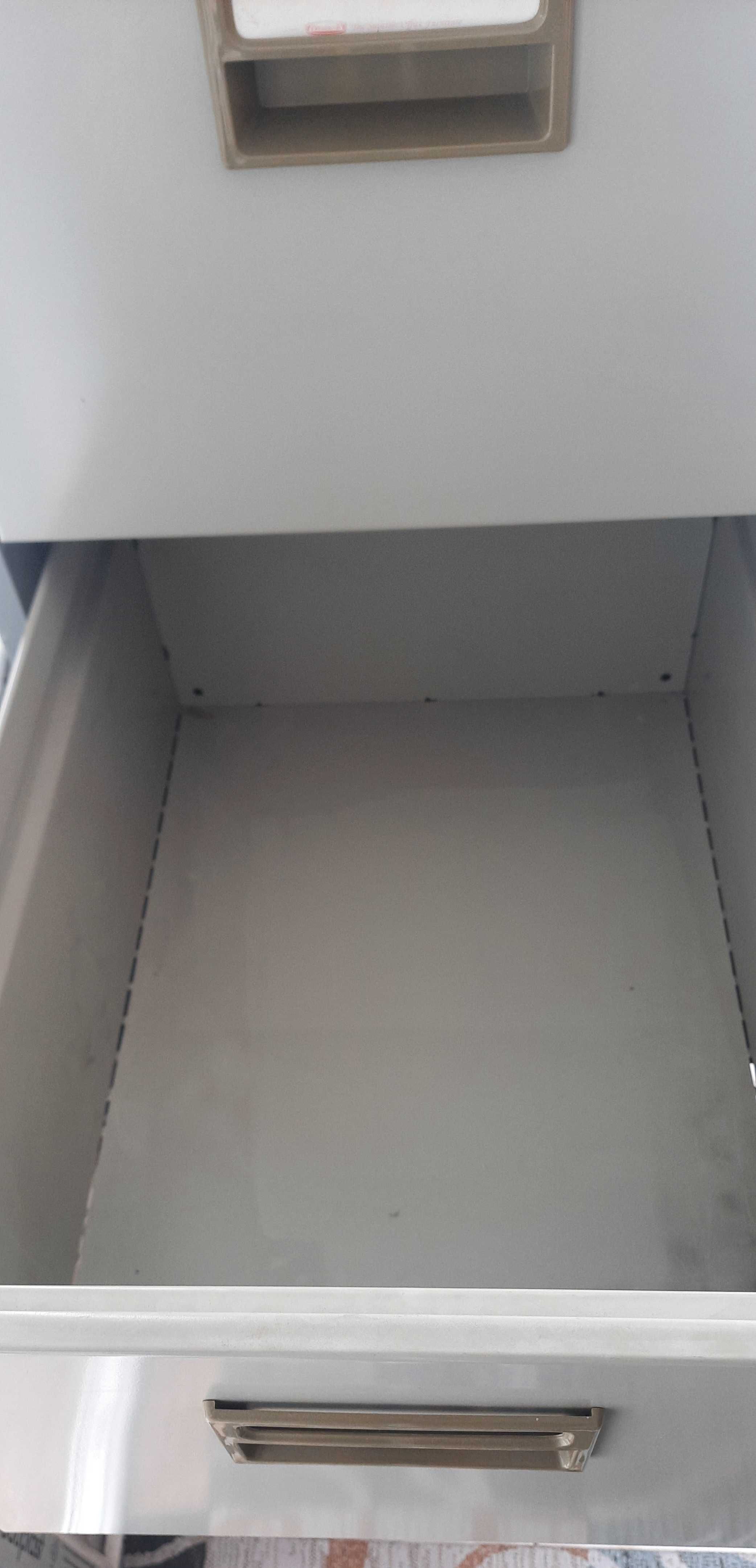 Картотечный шкаф металлический, серый