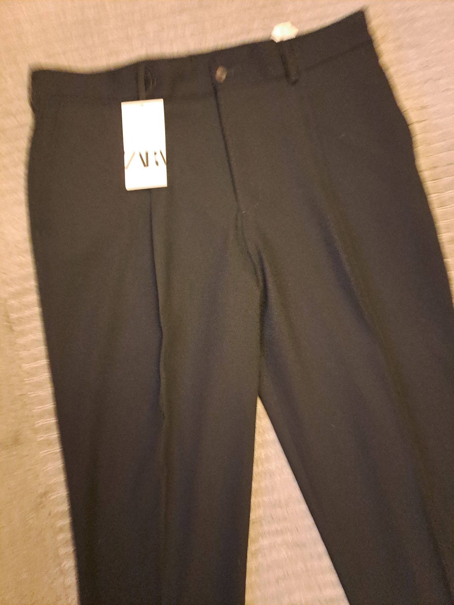 Pantaloni Zara premium cu pense,44,model Dsquared