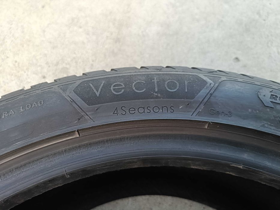 O anvelopa 245 45 18 goodyear vector 4 seasons 7 mm dot 2023