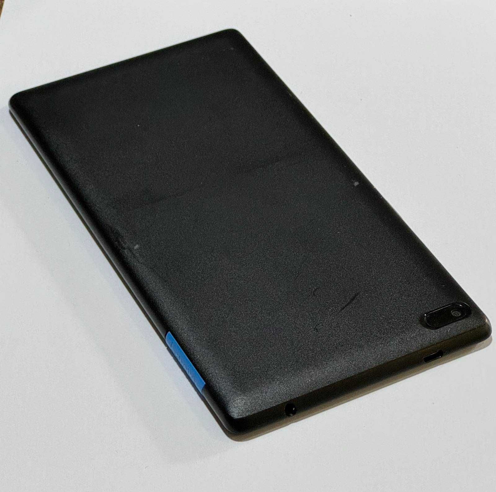 Продавам таблет Lenovo TB-7304X
