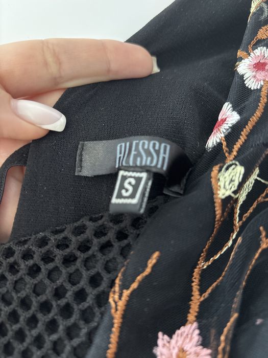 Alessa - рокля черна