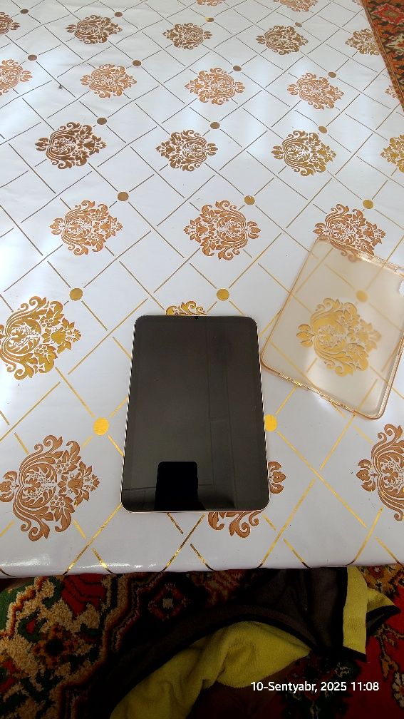 ipad mini 6 64 wi-fi koropkasi bor ishlashi yaxshi usta kòrmagan