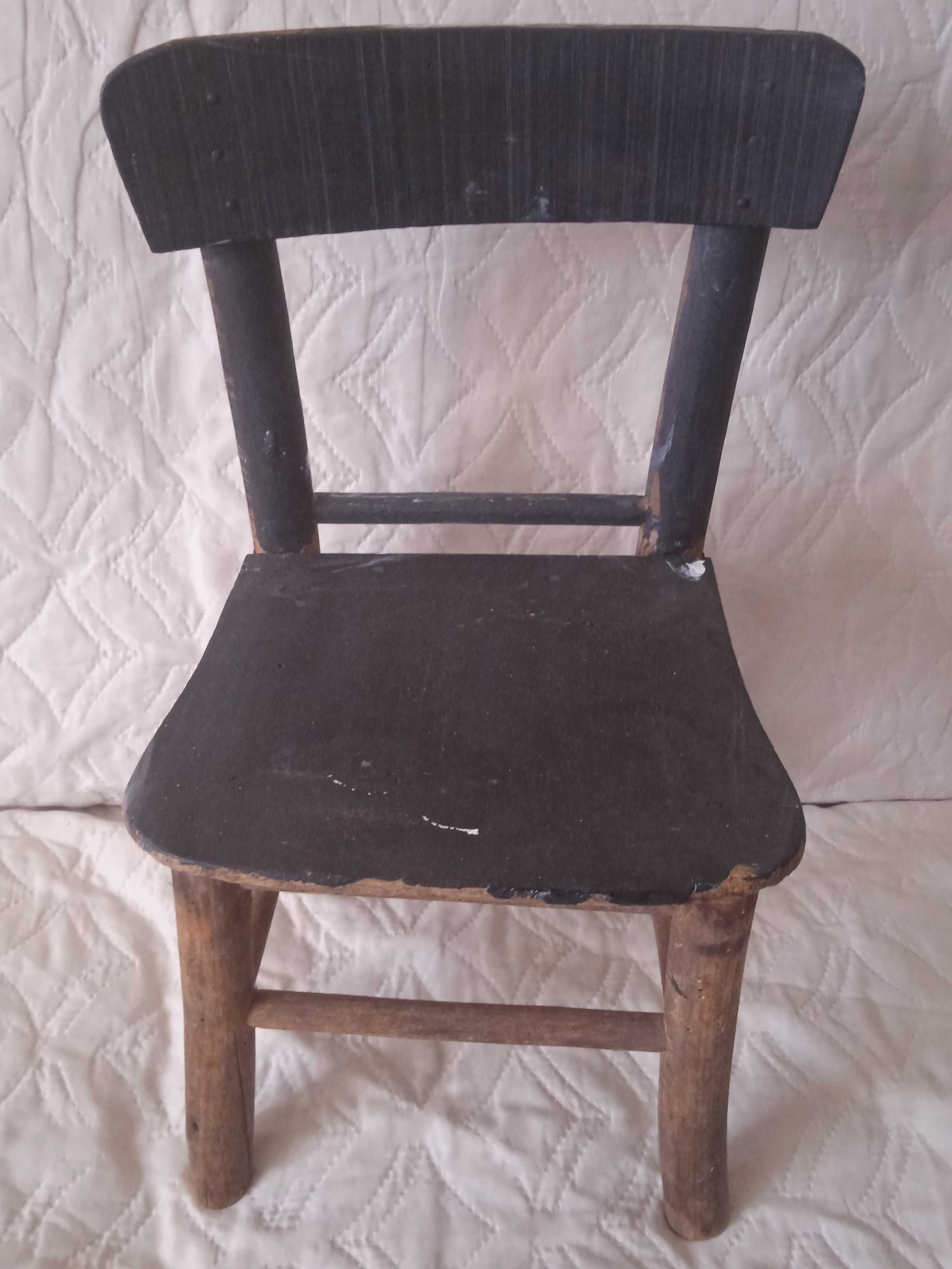 Старо Детско Малко Дървено Столче