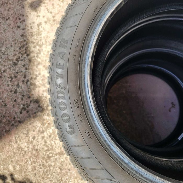 Гуми 205/55/17 Good Year-4бр. всесезонни