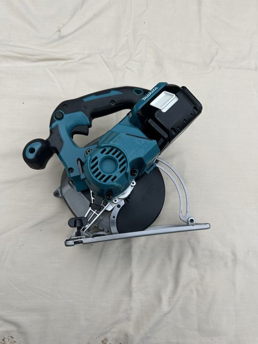 Makita DCS 553 circular de metal
