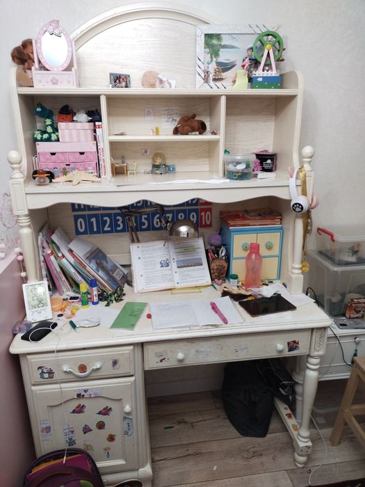 Стол письменный ,