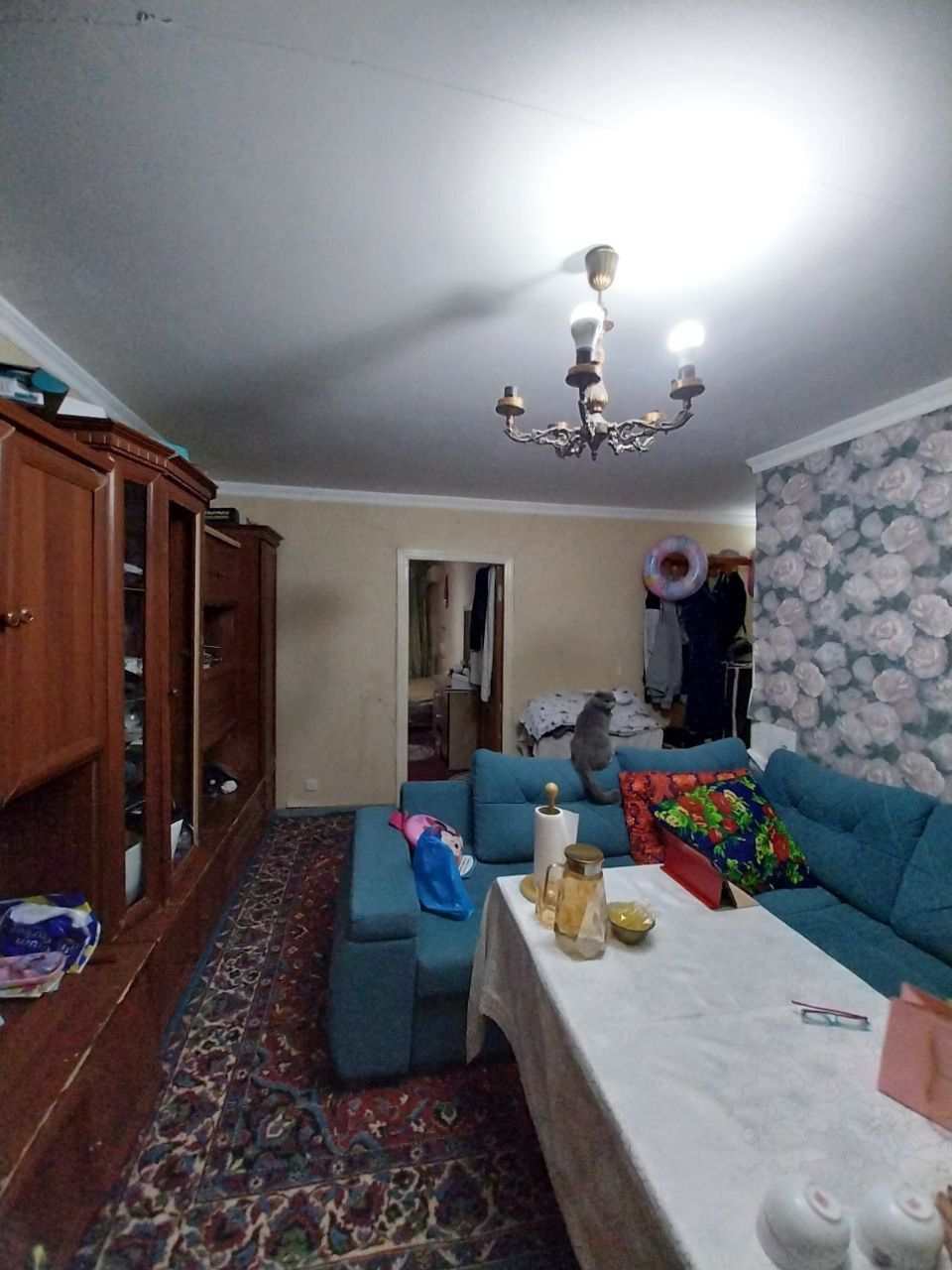 Уй  сотилади  3чи этаж