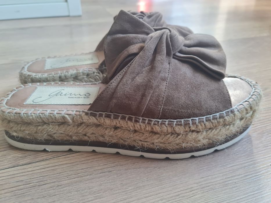 Papuci piele intoarsa