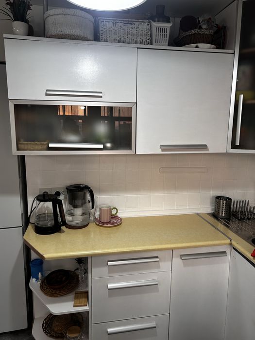 Продам кухню угловую б/у