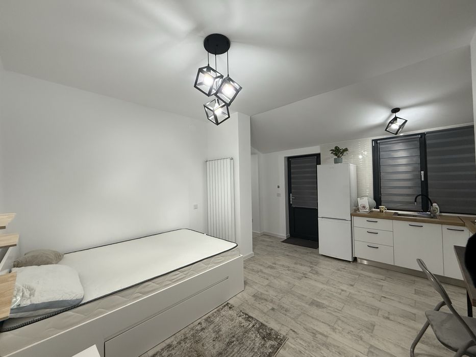 Garsoniera moderna de inchiriat