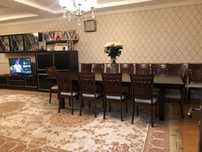 Продаем стол со стульями на 12 персон