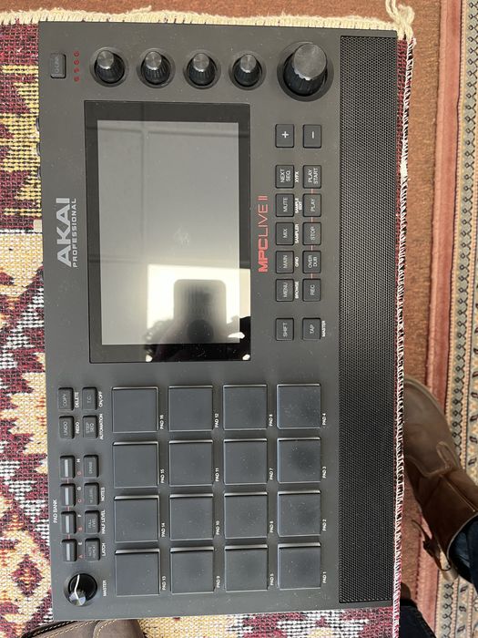 Akai MPC live 2 - music production