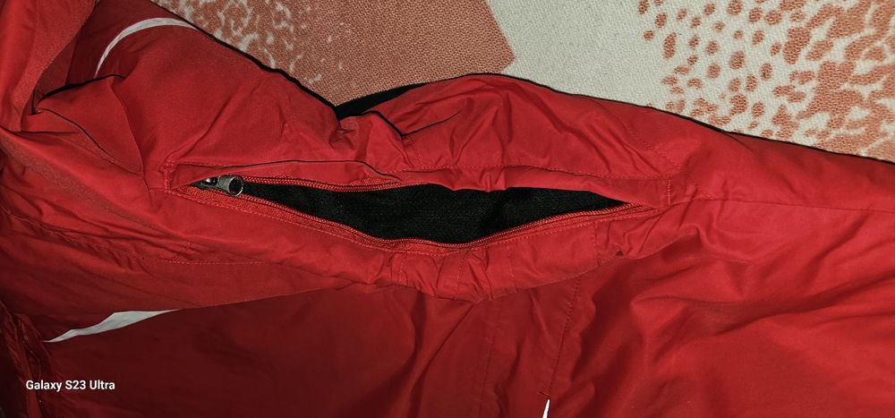 Яке зимно дишешто подходящо за Ски