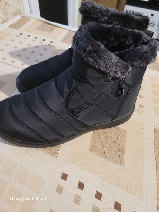 Нови  боти отговарят на  40 номер