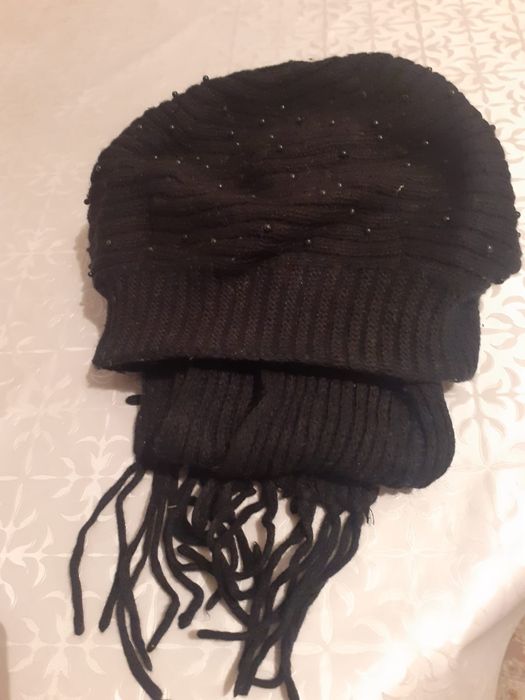 Шапка с шарфом цена 4000