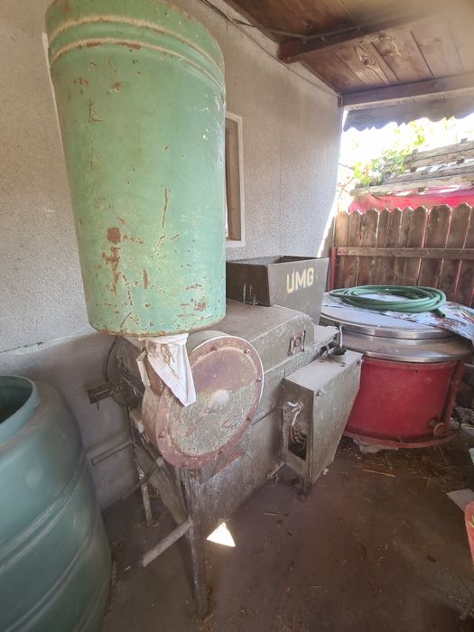 Vand moara 3 in1.  1300 ron