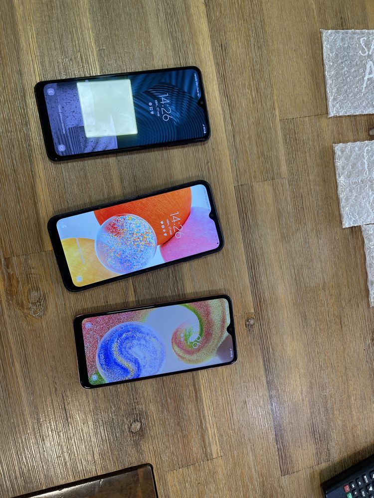 Samsung Galaxy A14 A12 si A04
