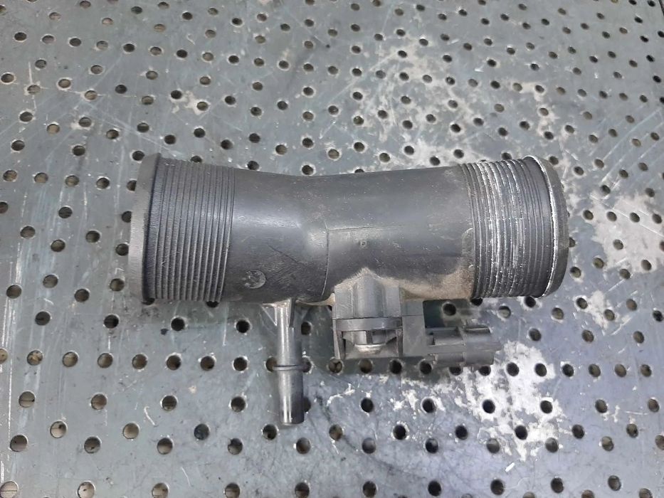 tubulatura intercooler cu senzor 1.0 b ecoboost sfjb ford  b-max  fiesta 6  bv61-9f479-aa  0261230281