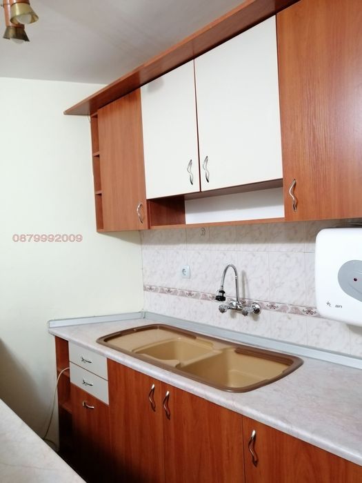 Дава се под наем Тристаен апартамент в Варна, Бриз - 93 кв.м за 500 € - Снимка #4