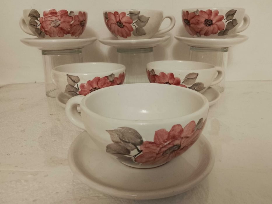 Сервиз за чай и кафе.Отличен за подарък.