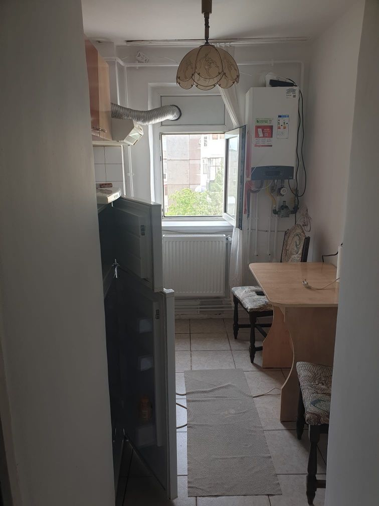 Închirierz apartament 2 camere