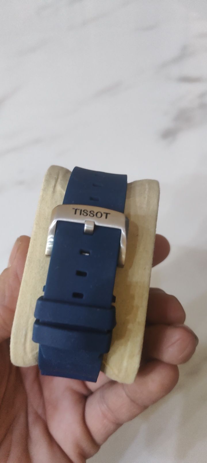 Продавам Tissot automatic