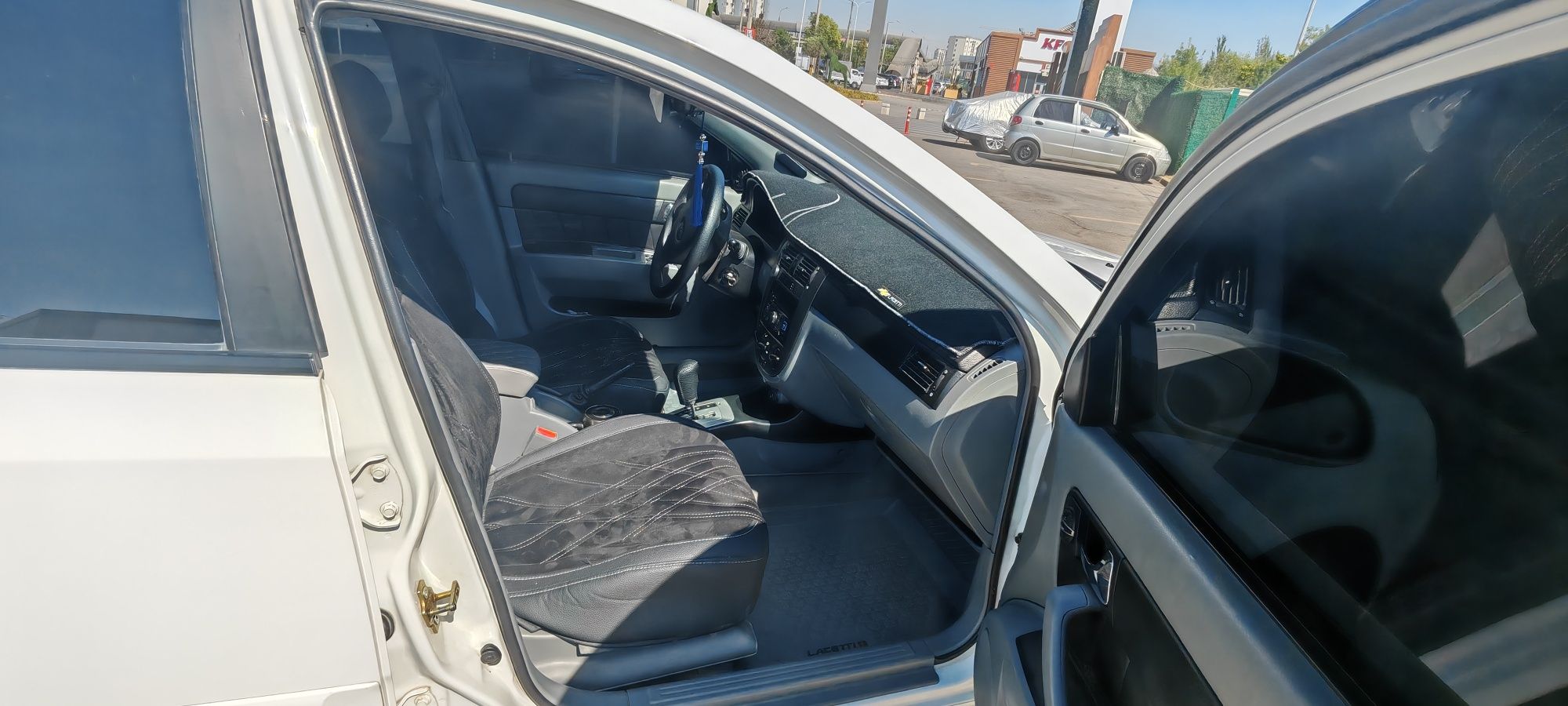 Lacetti optra sotiladi Laseti