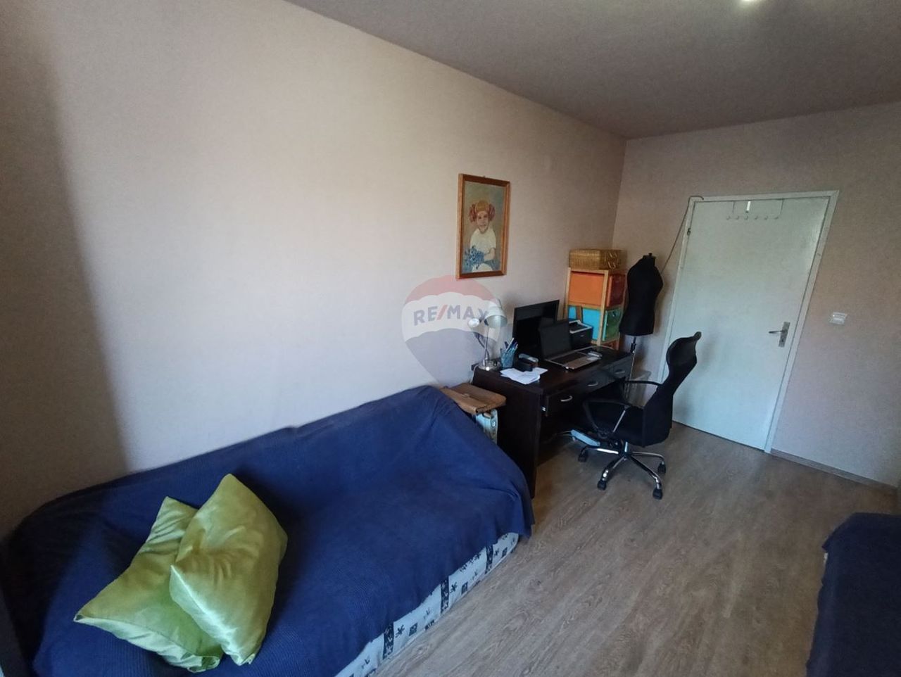 Продава се Тристаен апартамент в Шумен, Център - 107 кв.м за 1001 €/кв.м - Снимка #2