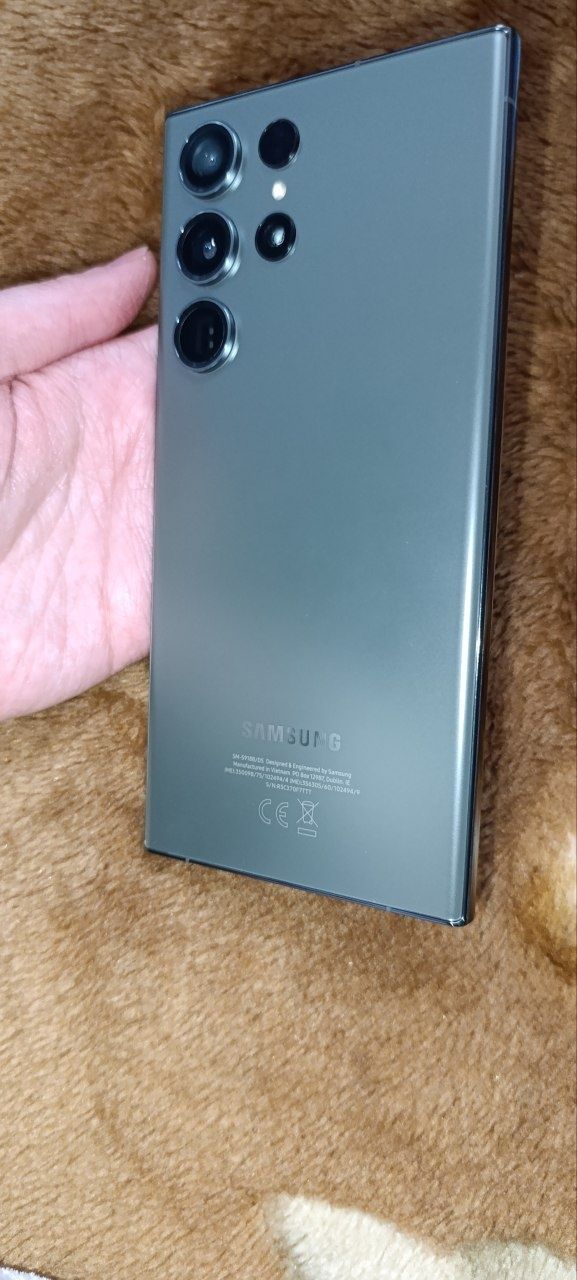 Продается Самсунг S23Ultra.