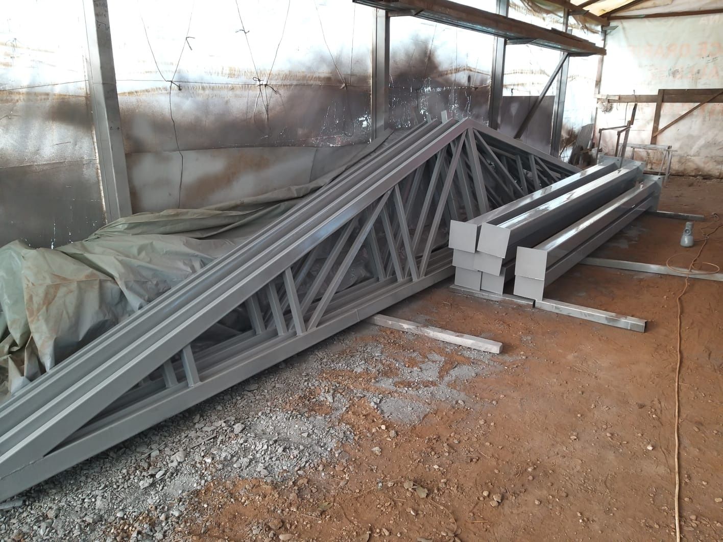 Vand hală metalica 10,77m×30m×4m