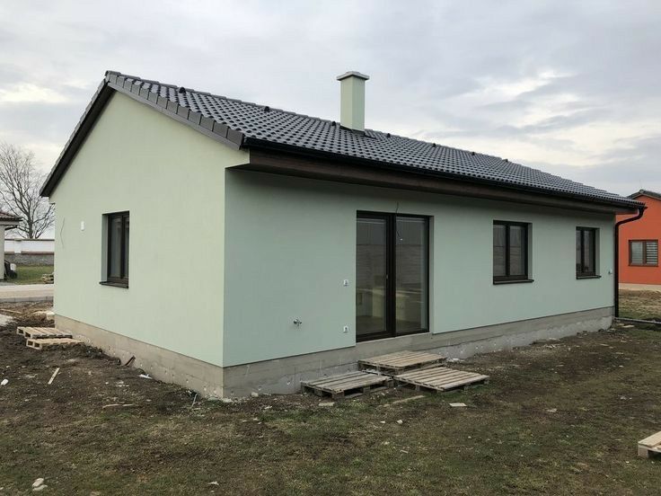 Vand case modulare pe structura metalica