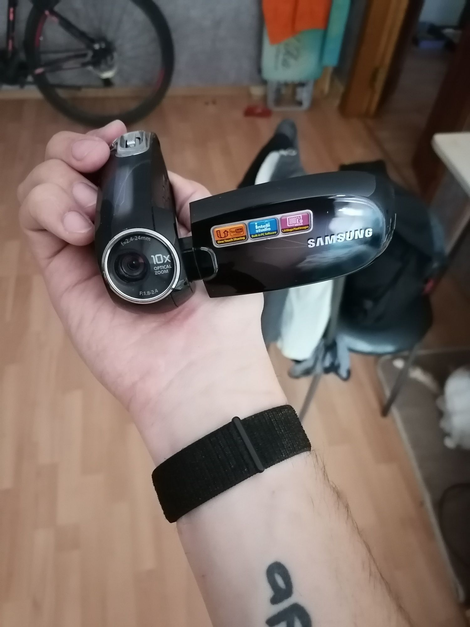 Карманная камера / цифровик SAMSUNG CAMCORDER