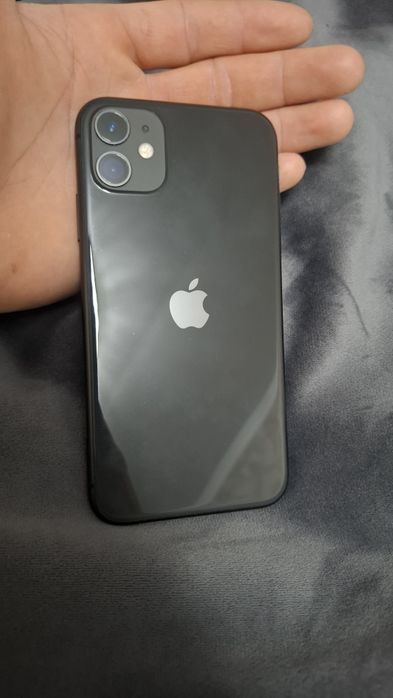 Продаю айфон 11 черный