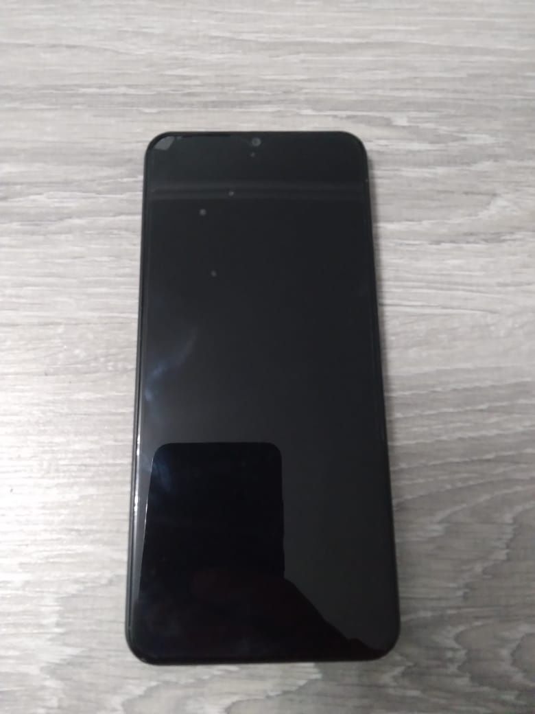 Продам смартфон vivo Y03
