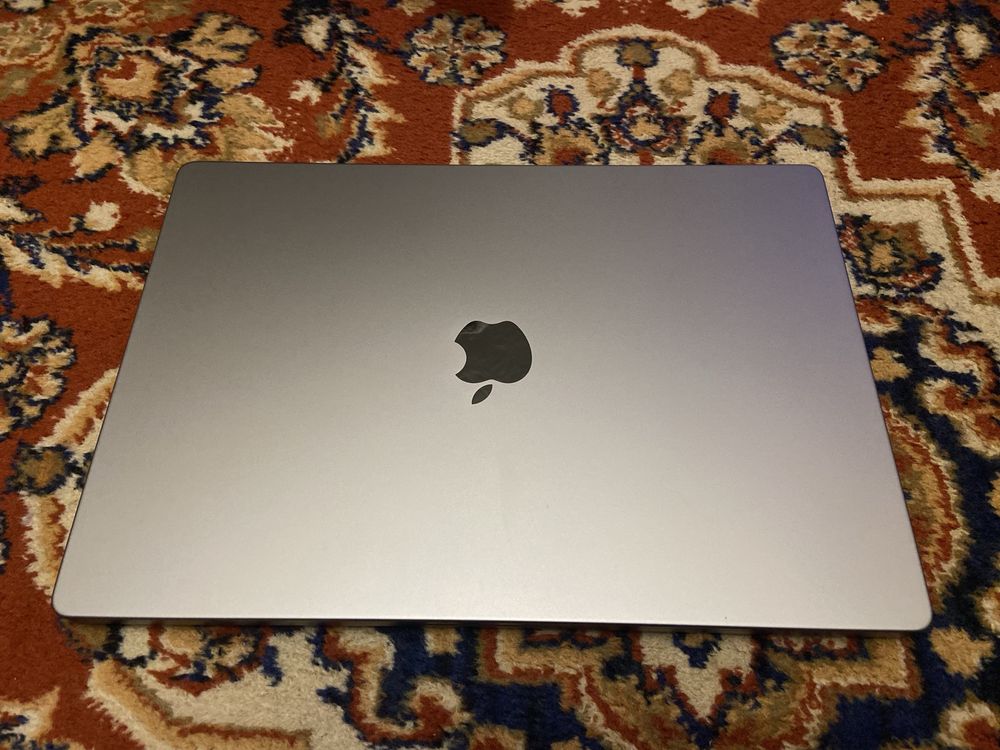 MacBook Pro 16 M1 Pro 500gb на гарантии