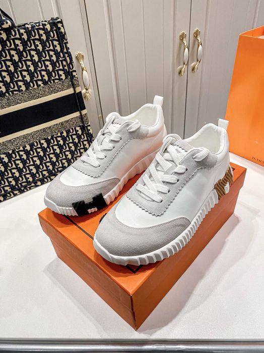 Adidasi Hermes diferite marimi