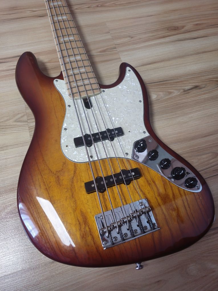 Chitară Bass Sire Marcus Miller V7 Swamp Ash-5 2nd Gen Tobacco Sunburs