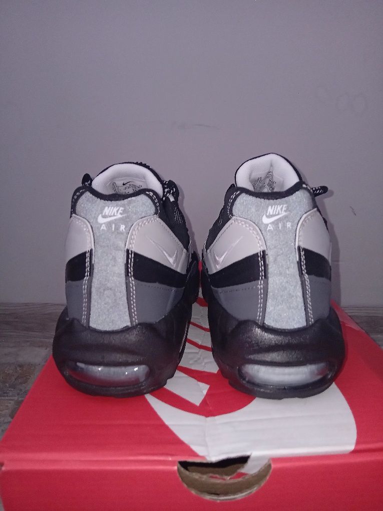 !!!Промо Цена!!! Nike Air Max 95 Essential